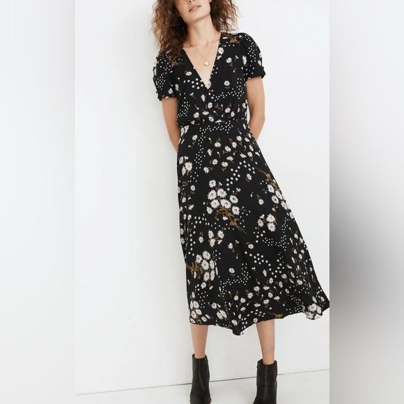 MADEWELL - Petite Puff-Sleeve Wrap-Front Midi Dress in Polka Daisies - Picture 1 of 10